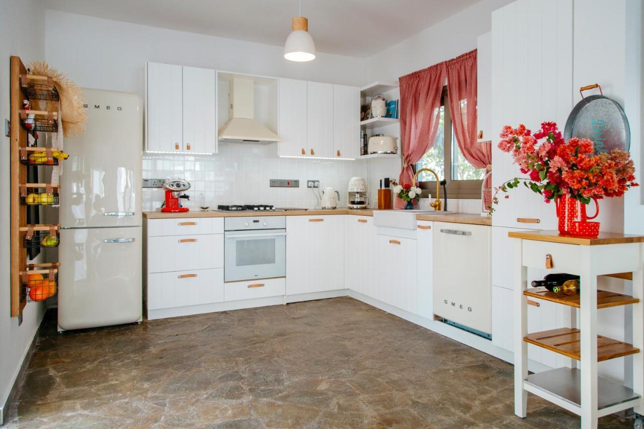 Island Home Seaside Villa Paralímni Eksteriør bilde